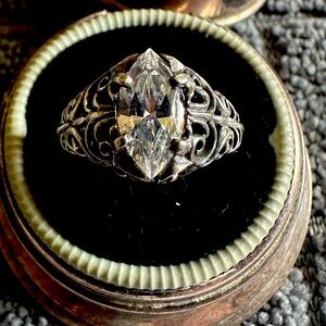 Sterling silver filigree ring